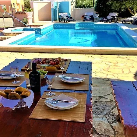 Вилла Family House Seamare I