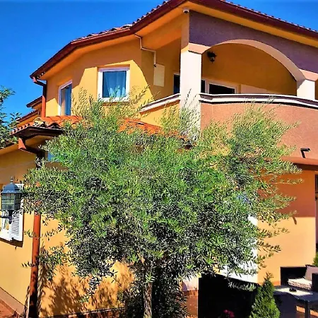 Family House Seamare I Вилла Пула