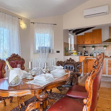 Family House Seamare I Вилла