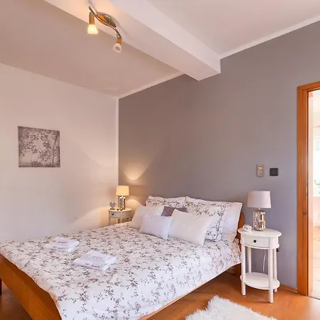 Villa Family House Seamare I *