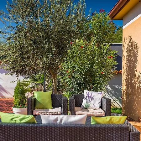 Villa Family House Seamare I Pula