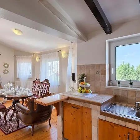 Family House Seamare I Вилла Пула