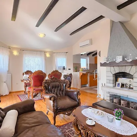 Family House Seamare I