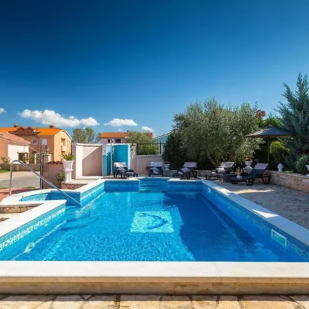 Family House Seamare I