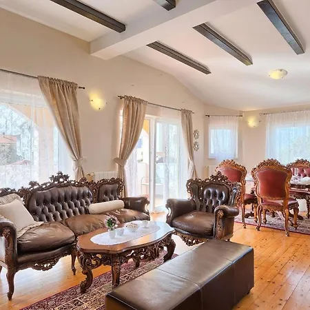 Willa Family House Seamare I