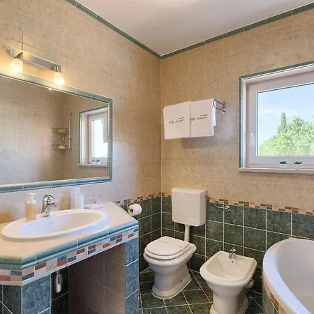 Family House Seamare I Willa Pula